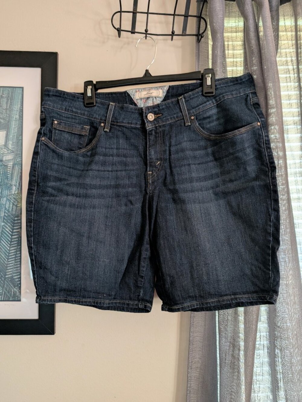 Levis Bermuda Shorts with Back Button Pockets Dark Wash Size 18